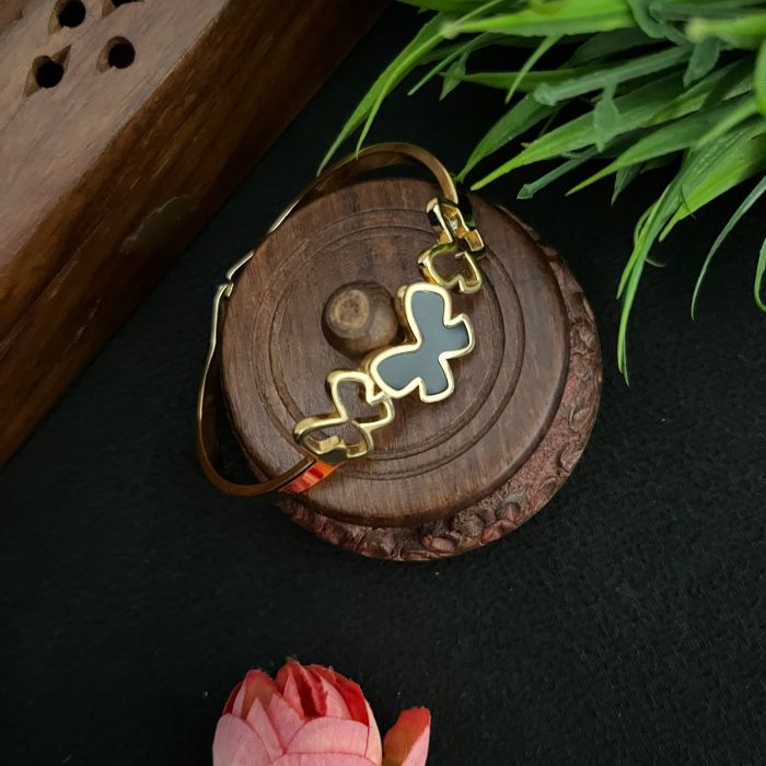  ANTI TARNISH GOLD BRACELED(ADULT)