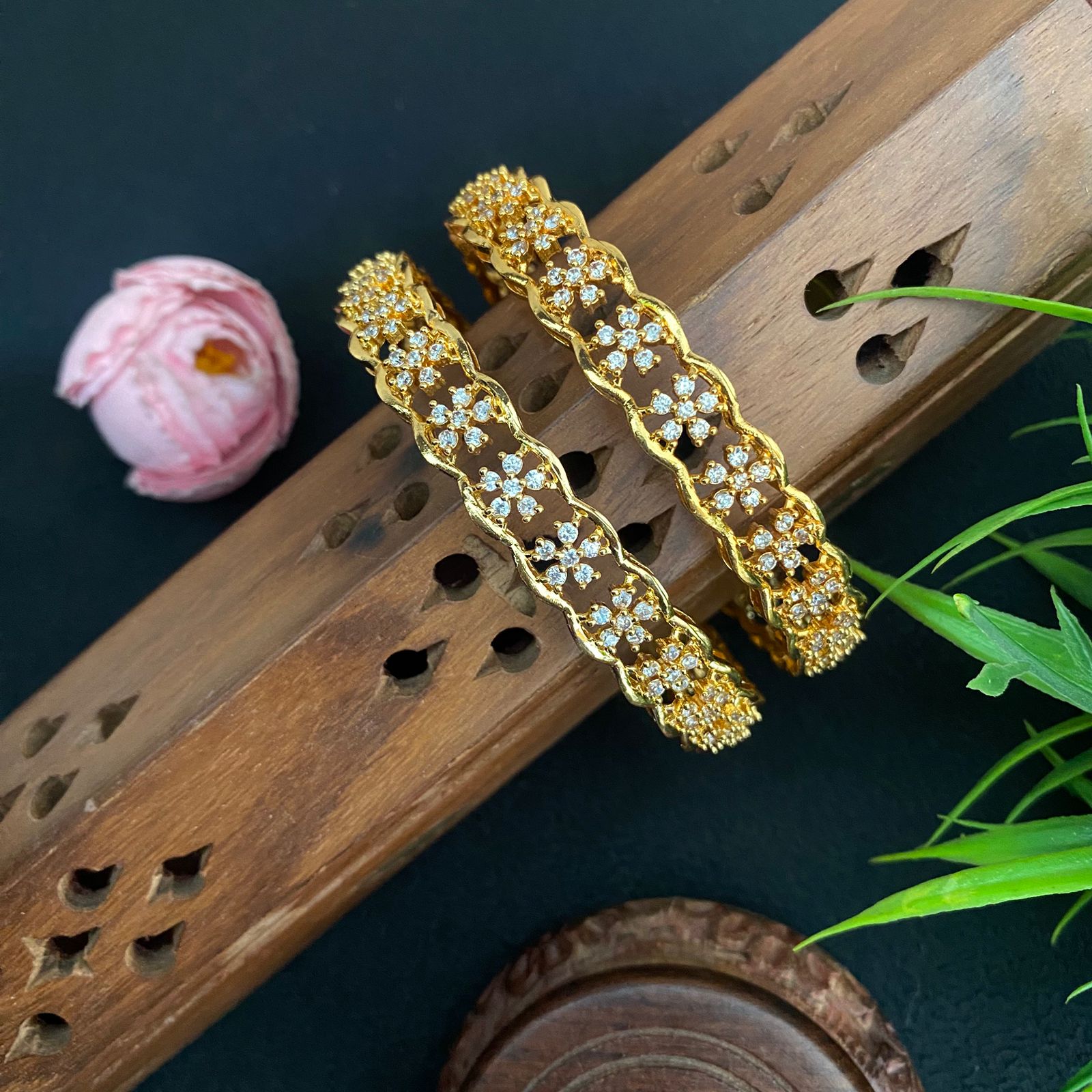 DIAMOND REPLICA WHITE STONE BANGLE 